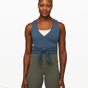 Lululemon Twist me up crop tank
